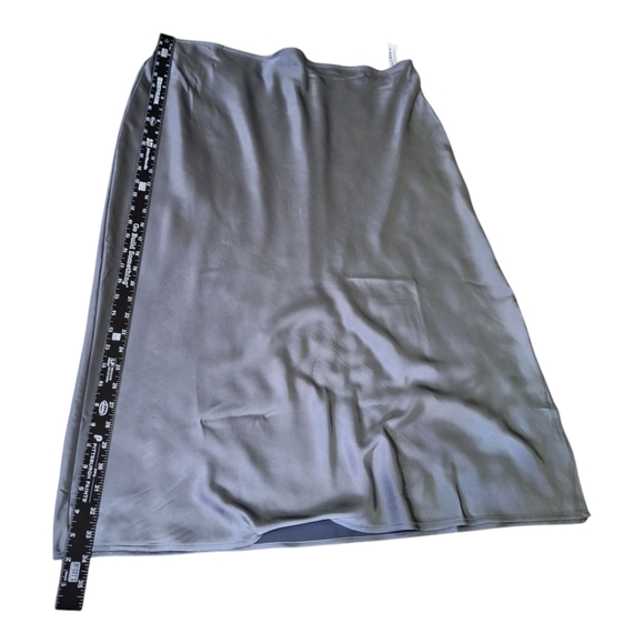 NWT Old Navy High-Waisted Satin Midi Slip Skirt With Split Gray Size XXL - Picture 5 of 7